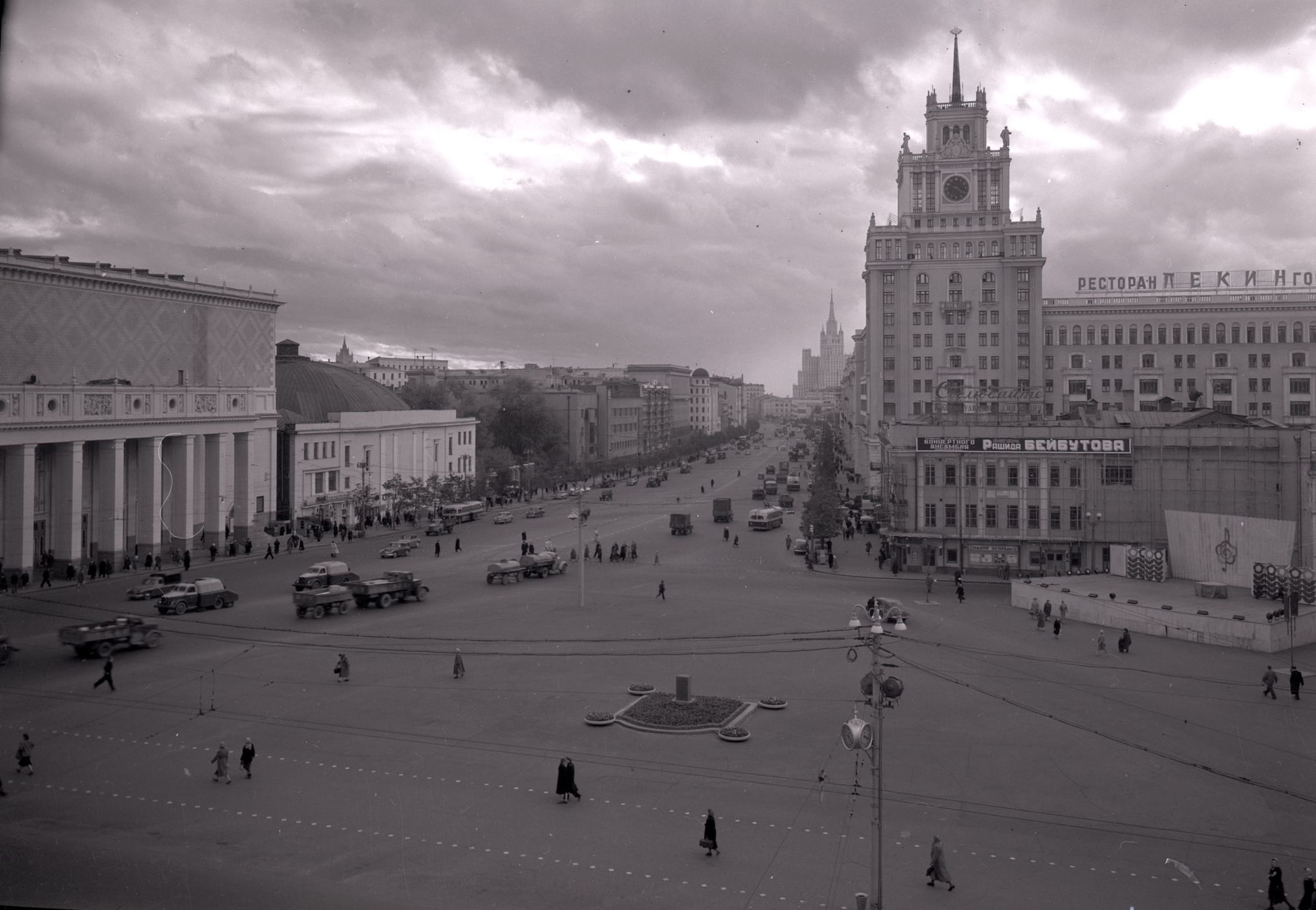 Площадь маяковского в москве фото Лекция "Сохраняя прошлое: фотографы неактуальной архитектуры" 2020, Москва - дат