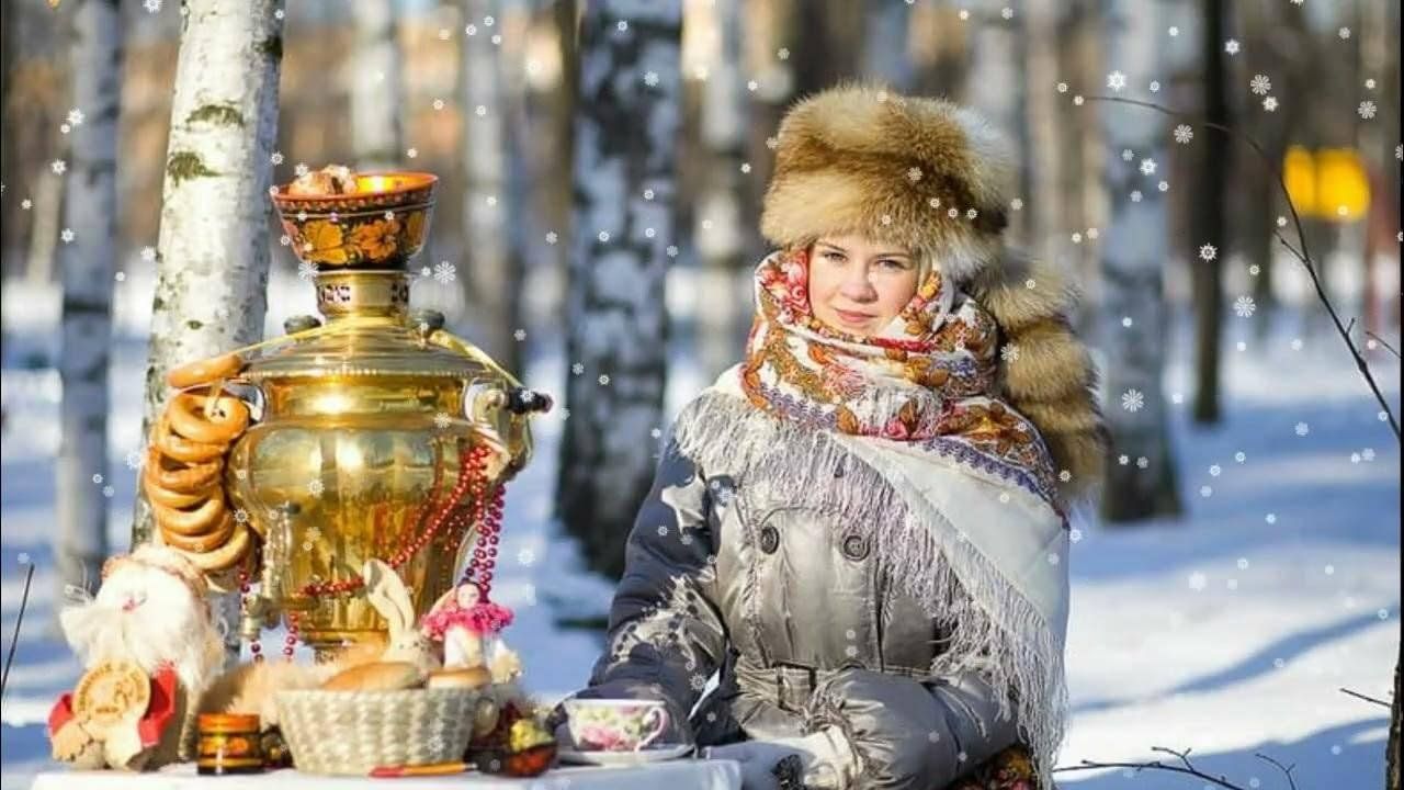 Самовара с баранками на столе