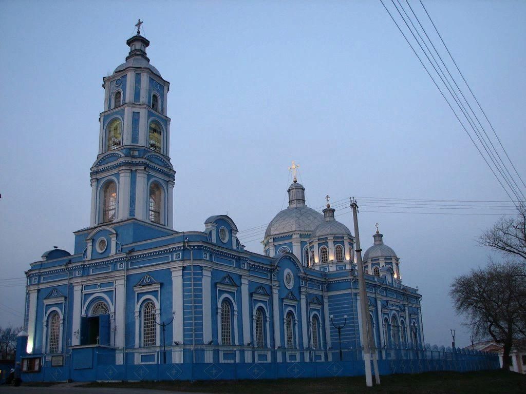 Короча белгородская. Собор Рождества Пресвятой Богородицы Короча. Церковь в г Короча Белгородской области. Корочанский храм Рождества Пресвятой. Казанский храм Короча.