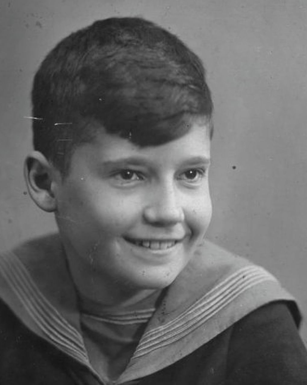 Эльдар Рязанов в детстве. 1940 год. Фотография: Киноклуб-музей «Эльдар», Москва