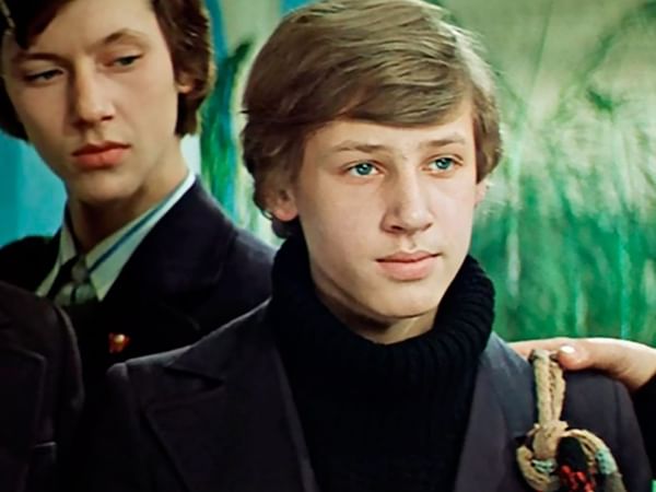 Дмитрий Харатьян (справа) в роли Игоря Грушко в художественном фильме Владимира Меньшова «Розыгрыш» (1976)