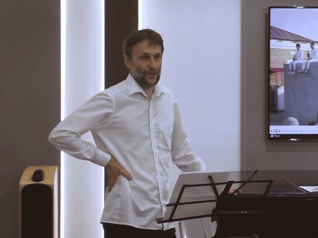 Композитор Александр Маноцков в эпизоде авторского цикла встреч «Нелекторий «Петя и волки» (2018)