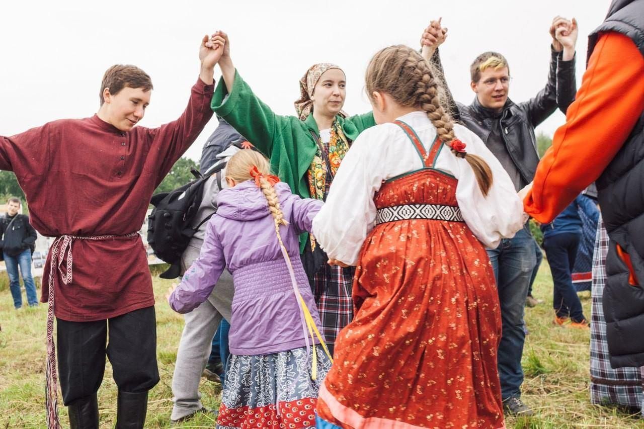 Что такое народные игры. Русские народные игры. Традиционные русские игры. Народные забавы. Традиционные русские забавы.