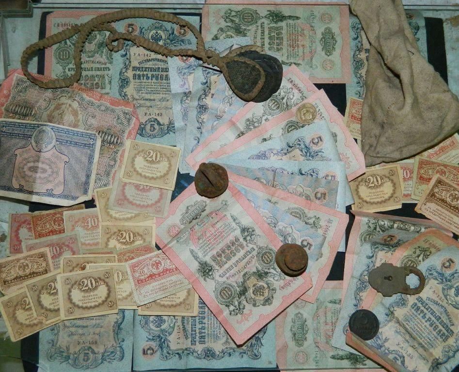 Найди историю денег. Старинные деньги. Старинные монеты и купюры. Древние бумажные деньги. Современные и старинные деньги.