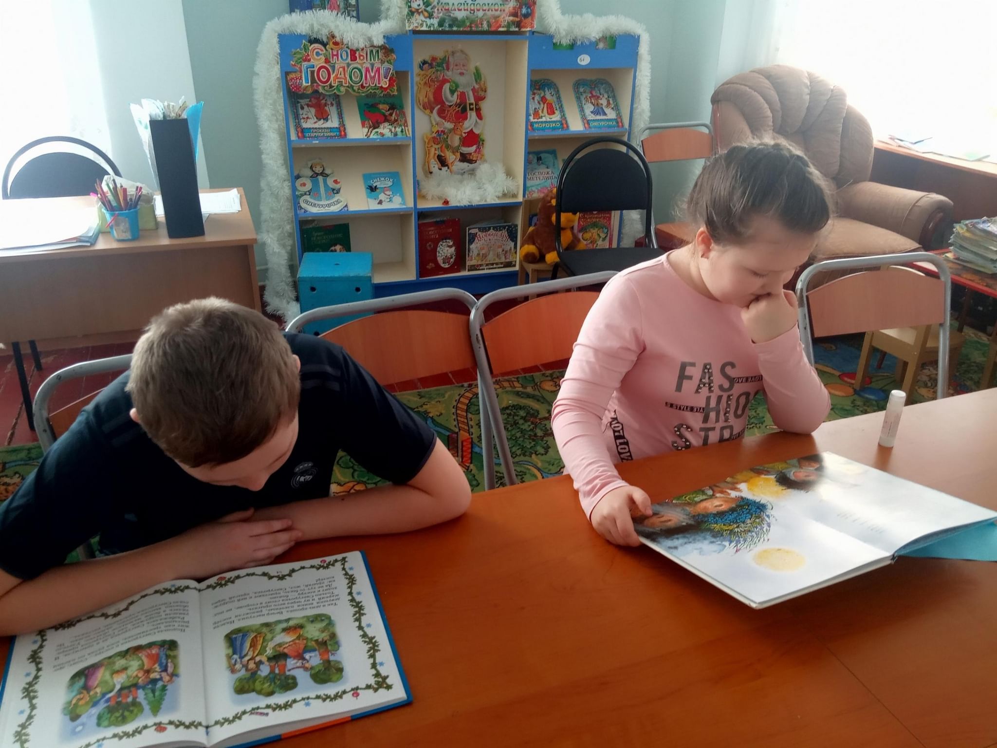 литературные игры для детей. литературный квест в библиотеке. настольные игры в библиотеке. игротека настольные игры. творческие литературные игры.