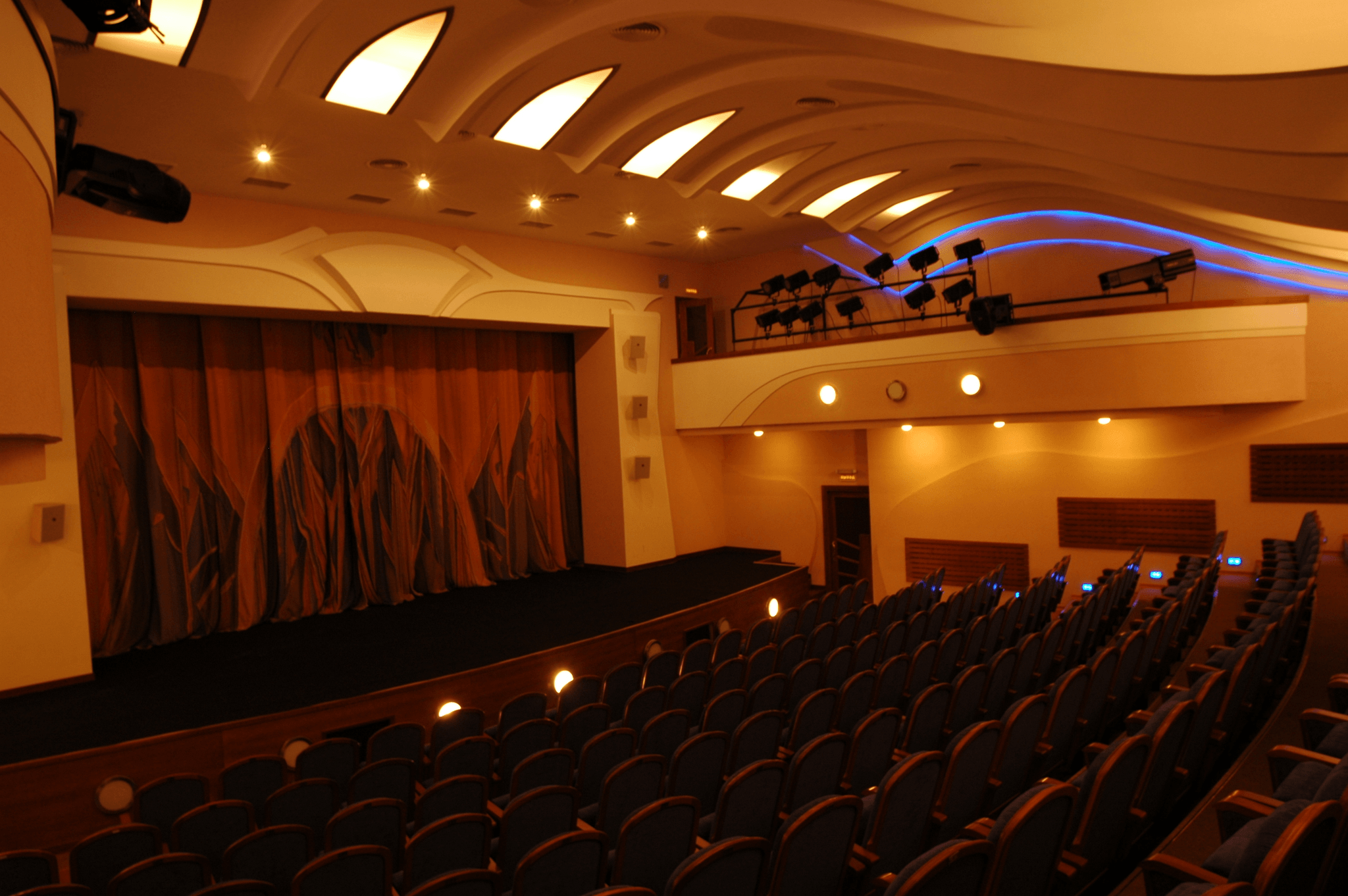 театр боброва кемерово адрес