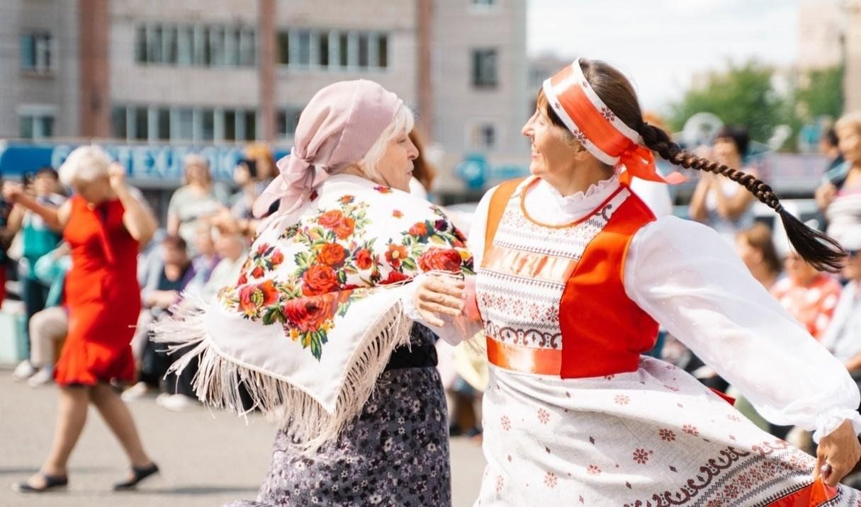 Кировский областной дом народного творчества — афиша России 2024 — даты  проведения, описания, фотографии, адрес - Кировская обл., г. Киров,  Октябрьский пр-кт., д. 38