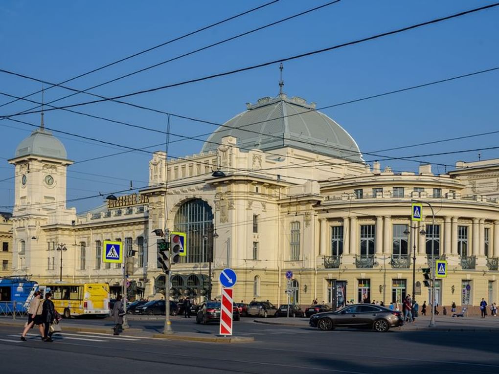 Витебский вокзал. Санкт-Петербург. Фотография: glokaya_kuzdra / фотобанк «Лори»