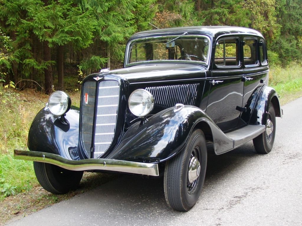 Автомобиль Hudson Deluxe eight