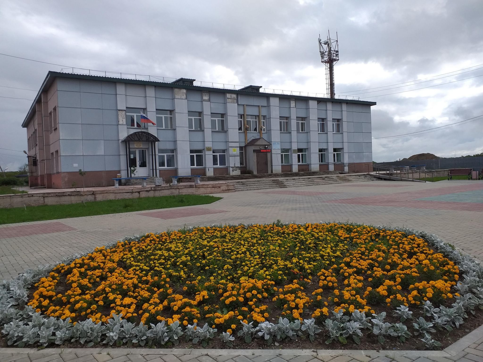Долинск стародубское. Стародубское Сахалинская область. Школа искусств город Долинск.