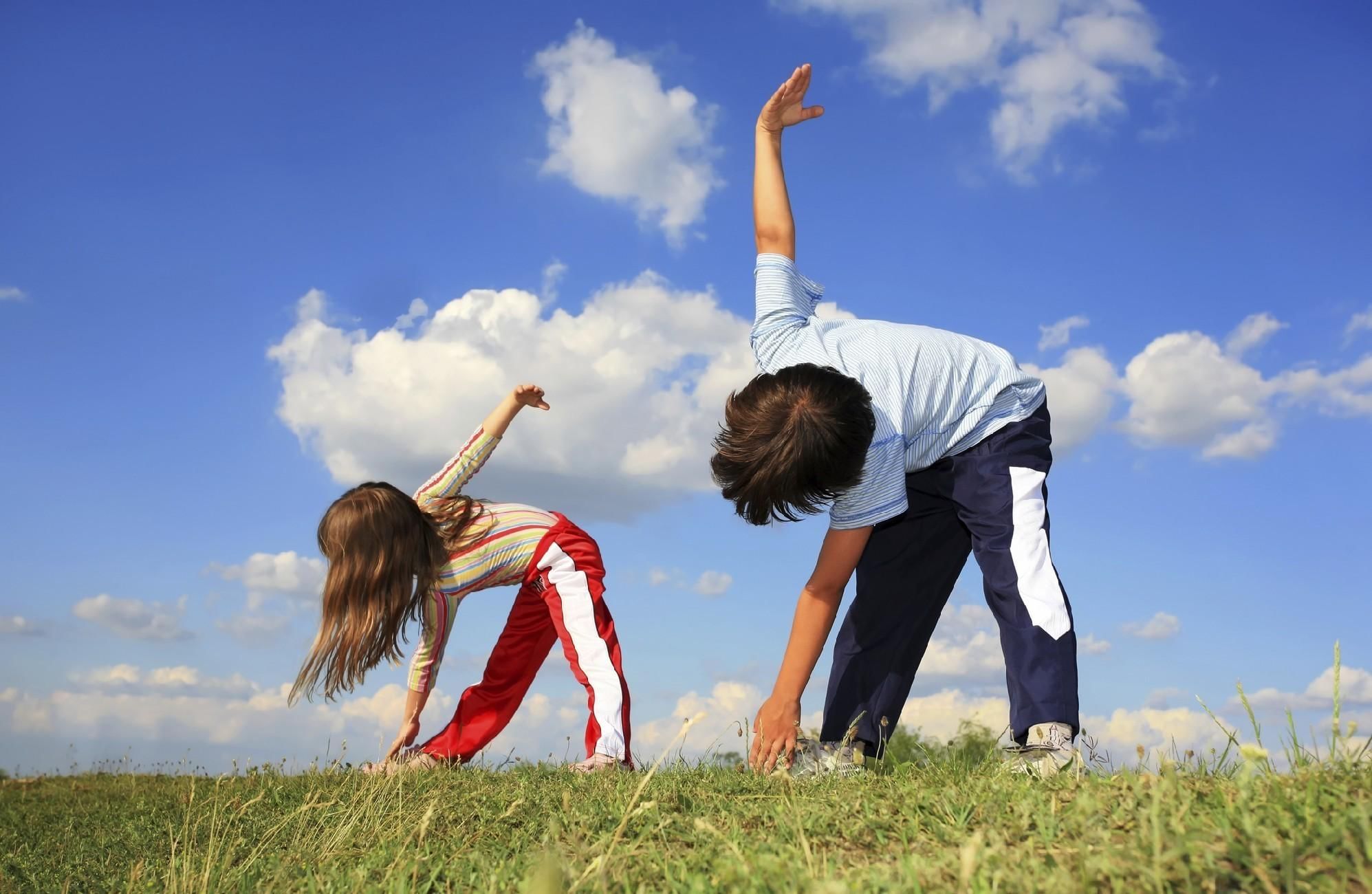 Здоровье силы природы. Занятие физкультурой и спортом. Здоровый образ жизни для детей. Утренняя зарядка. Занимайся физкультурой и спортом.