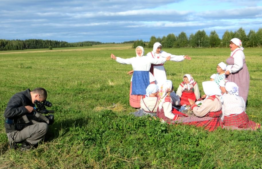 Образование костромской. Народное искусство Костромской земли. Костромской областной дом народного творчества. Кострома население фото. Население Шуи Ивановской области 2020.