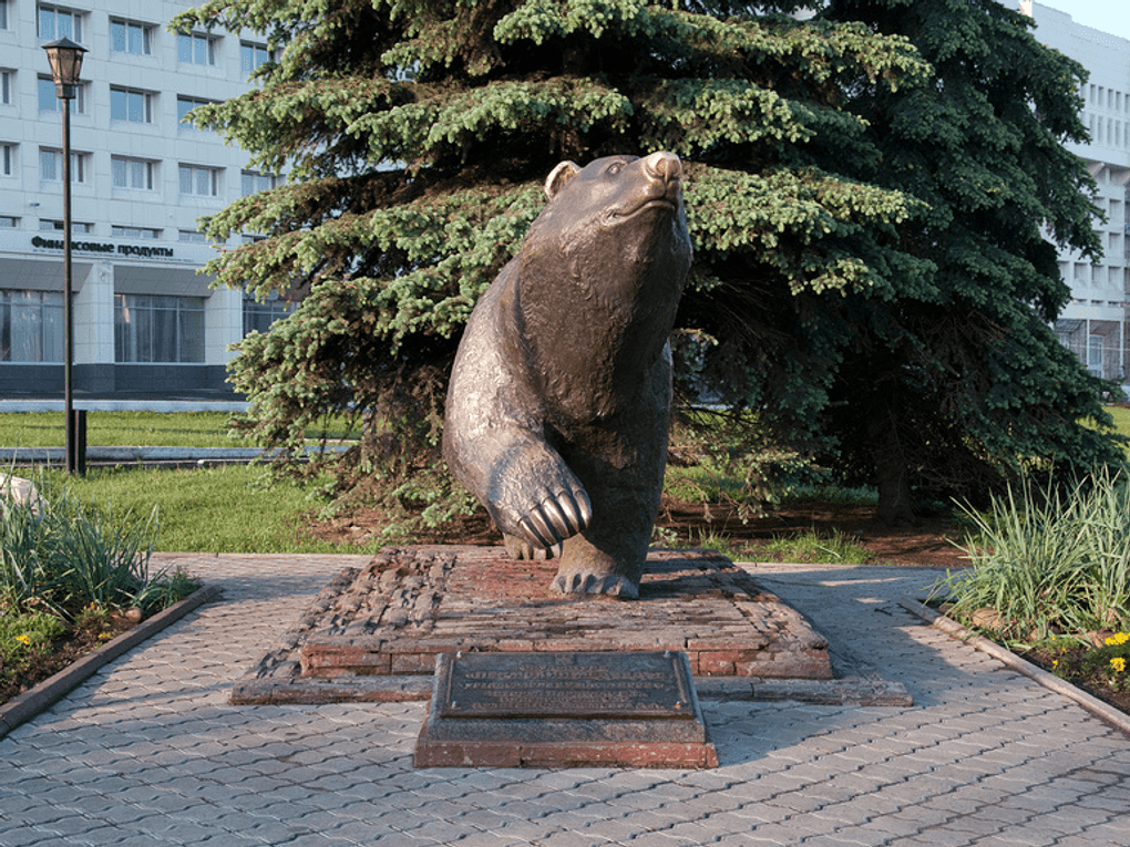 Скульптура «Пермский медведь», Пермь. Фотография: Дмитрий Щукин / фотобанк «Лори»