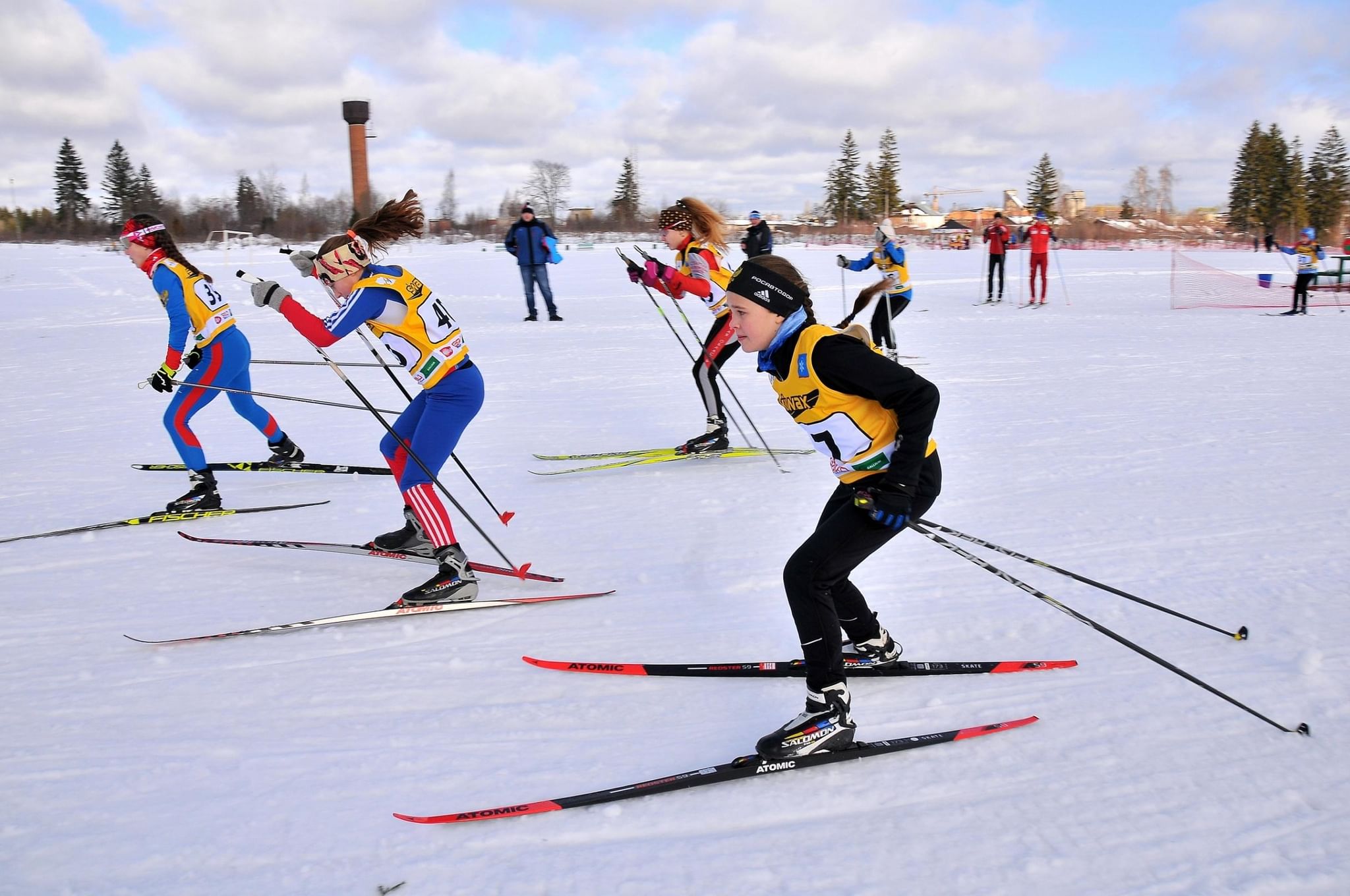 Спортивные соревнования лыжи