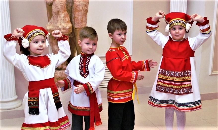 Танец народов дети
