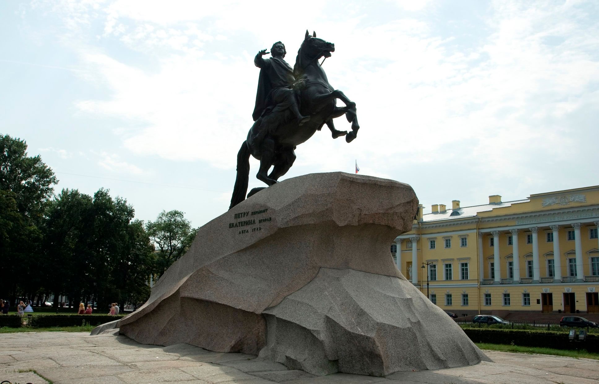 Медный всадник Петру великому в Санкт Петербурге