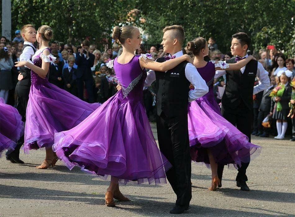 Картинка школьный вальс выпускников