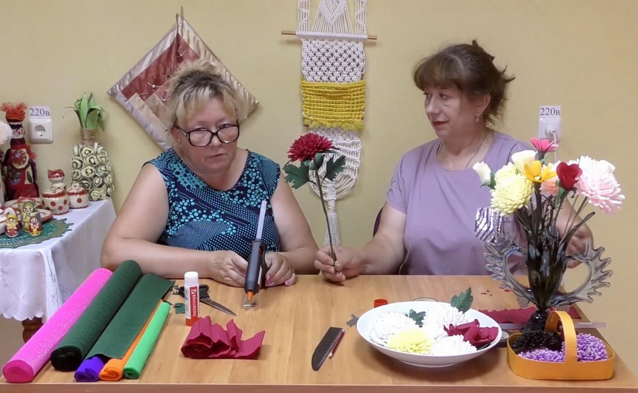 Хризантема из гофрированной бумаги