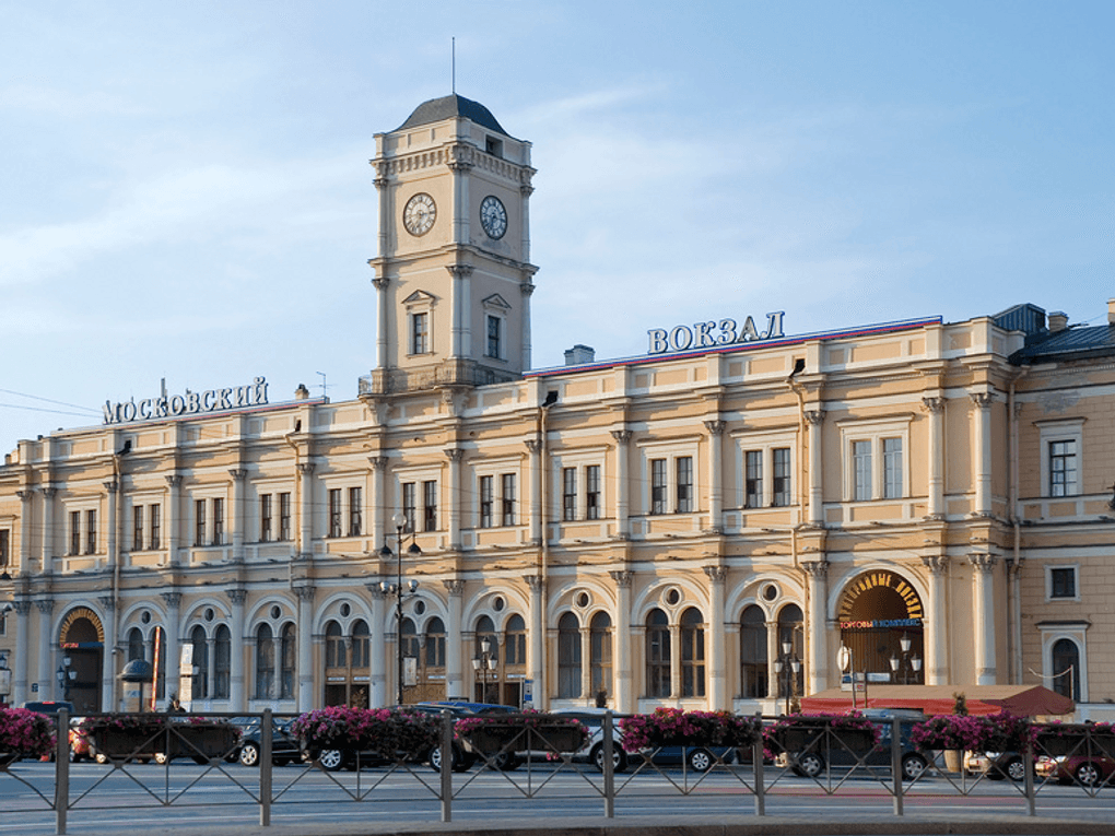 Московский вокзал в Санкт-Петербурге. Фотография: Александр Щепин / фотобанк «Лори»