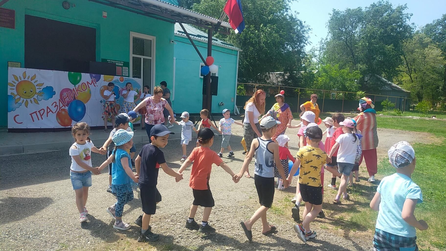 Погода ставропольский край ипатовский лесная дача. Село Первомайское Ставропольский край.