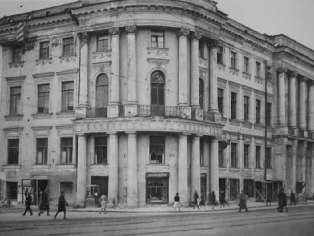Дом искусств. Ленинград (Невский проспект, 15), середина ХХ века. Фотография: Государственный научно-исследовательский музей архитектуры имени А.В. Щусева, Москва