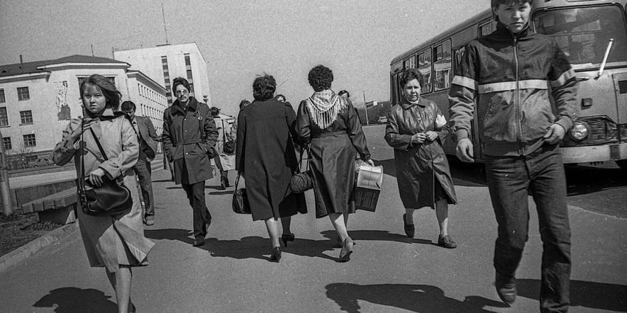 Основное изображение для события Выставка «Ближний круг. Авторская фотография Сыктывкара 1980–1990»