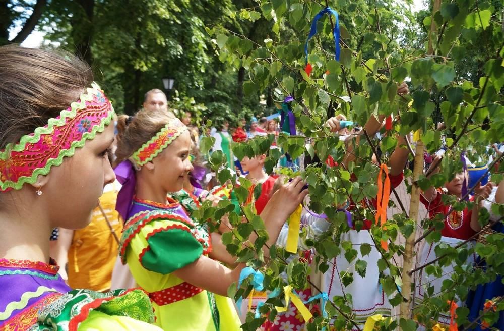 Картинка праздник русской березки