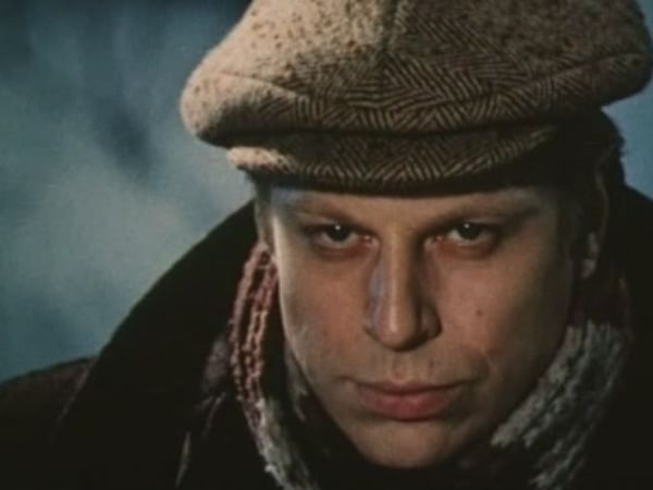 Юрий Богатырев в роли Юрика в короткометражном фильме Сергея Ашкенази «Глубокие родственники» (1980)