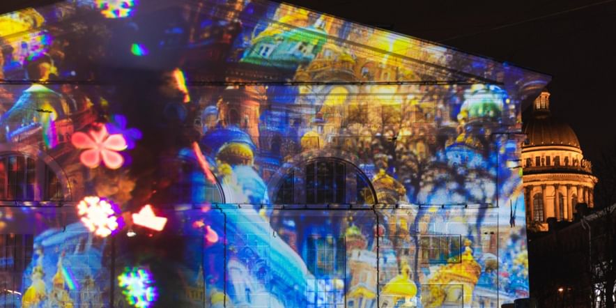 Основное изображение для события Уличный художественно-просветительский проект «4 сезона. Туристический Петербург»