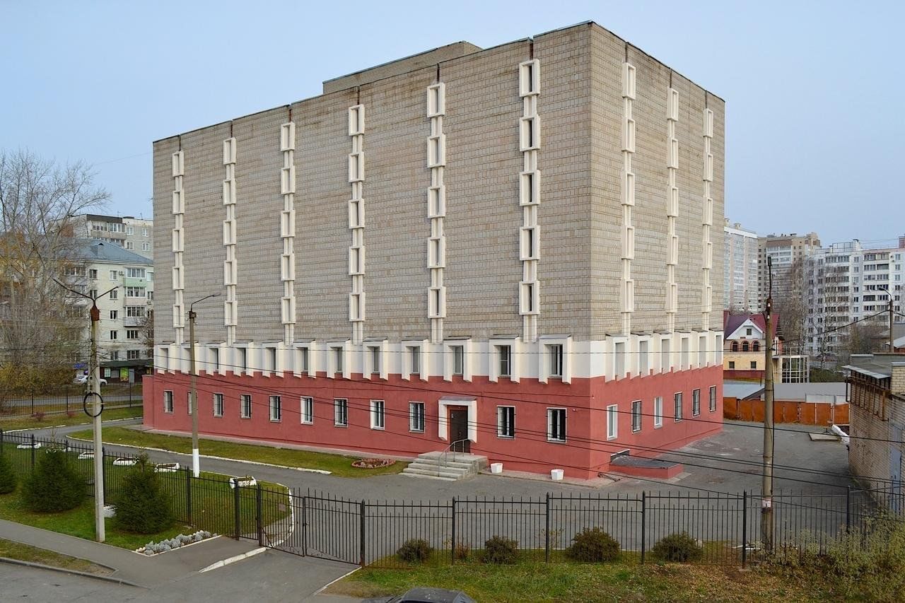 Акнетика киров. Киров здания. Здания в Кирове