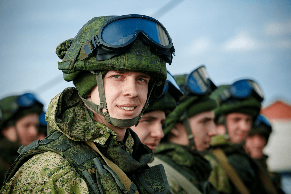 Фотография солдата. Военная комендатура Камышинского гарнизона. Солдат армии РФ. Солдаты России. Контрактная армия в России.