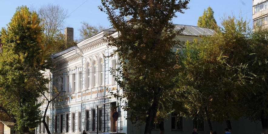 Основное изображение для учреждения Воронежская областная юношеская библиотека имени В.М. Кубанева