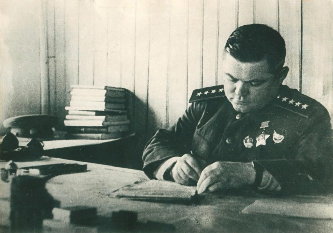 Генерал-лейтенант Ватутин