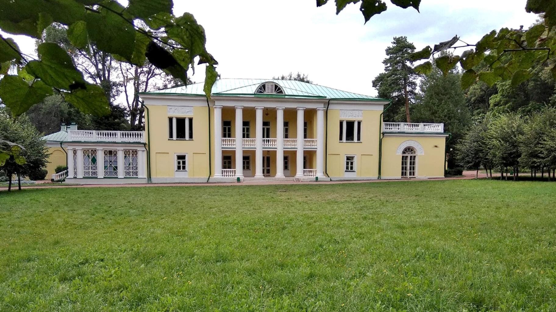 Ленинские горки московская область фото. Музей-усадьба горки Ленинские. Горки усадьба Ленина. Усадьба горки Ленинские парк. Ленинские горки Москва.