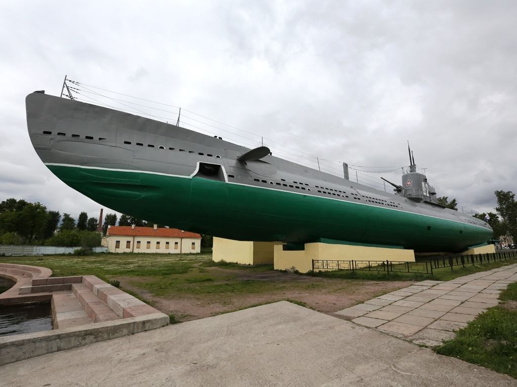 Центральный военно-морской музей, Мемориальный комплекс «Подводная лодка  Д-2 «Народоволец» — Санкт-Петербург, ул. Шкиперский проток, д. 10.  Подробная информация о музее: расписание, фото, адрес и т. д. на  официальном сайте ...