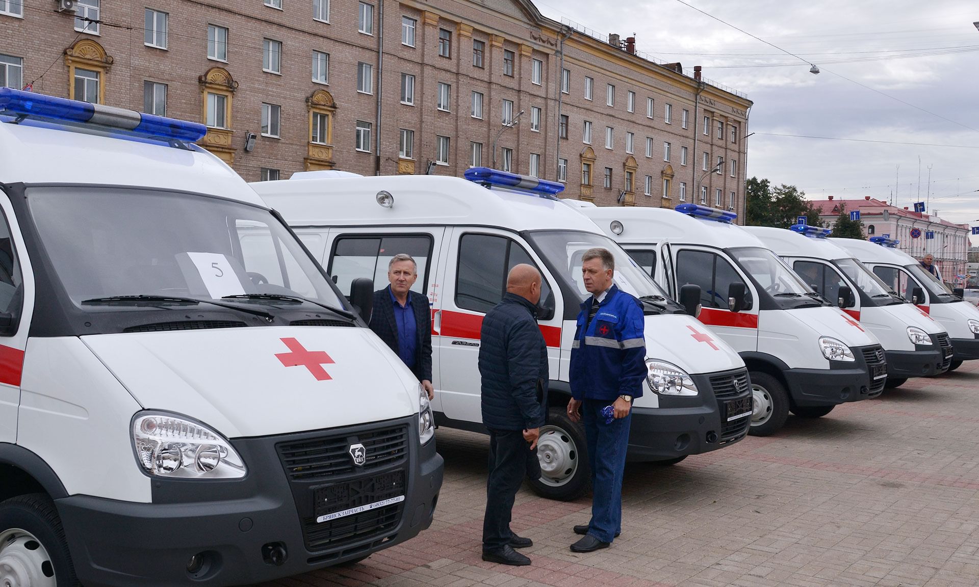 Почепская црб. ГАУЗ «Брянская городская станция скорой медицинской помощи». Вручение автомобилей скорой помощи. Машина скорой помощи Брянск. Машина скорой помощи Брян к.