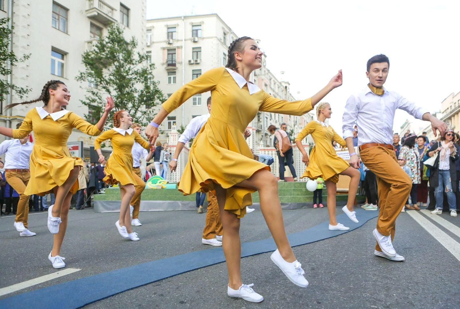 Музыкально-развлекательная программа «Танцуй, пока молодой» 2022,  Ковровский район — дата и место проведения, программа мероприятия.