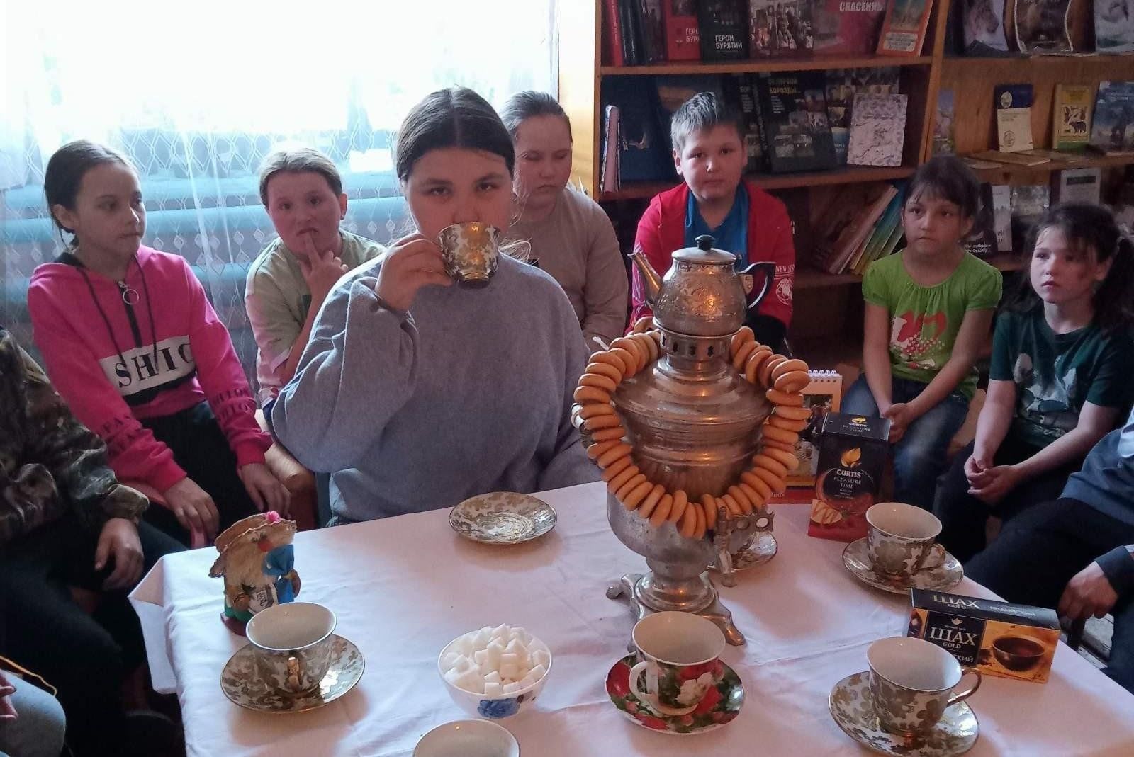 Чаепитие. Чайные посиделки. Поседелки мы за чаем нескучаем.
