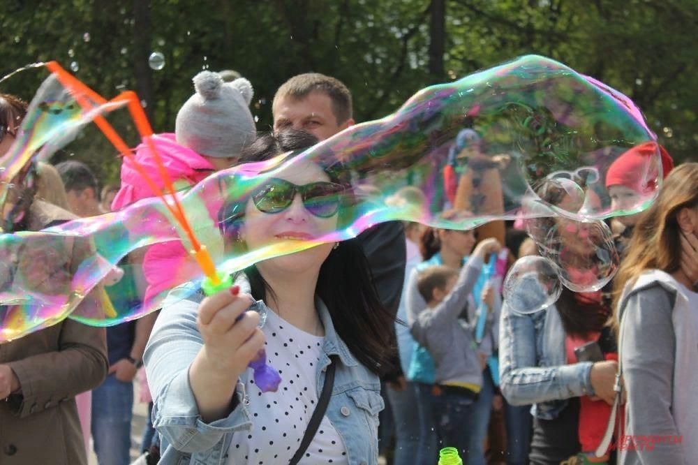 20 июня день мыльных пузырей. День мыльных пузырей. Праздник мыльных пузырей. 9 Июня день мыльных пузырей.