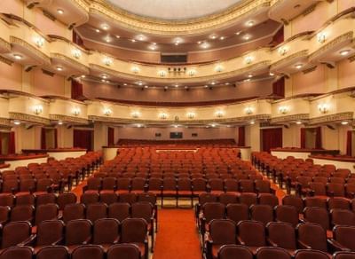 Театр им. Евгения Вахтангова. Основная сцена