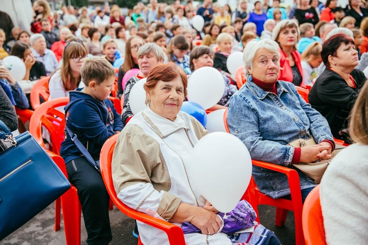 Пагода семи. Семилуки Братякин. ГДК октябрь Семилуки. Семилуки день города 2022. Глава городского поселения города Семилуки.