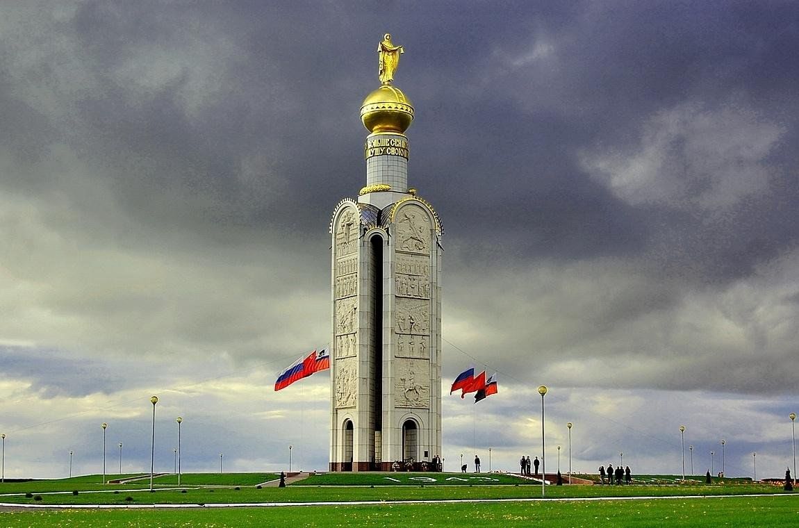 Памятник в Прохоровке звонница