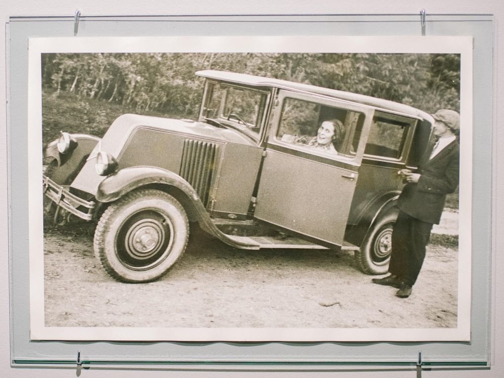 Из серии Александра Родченко «Путешествие Лили Брик». Москва, 1929. Частное собрание