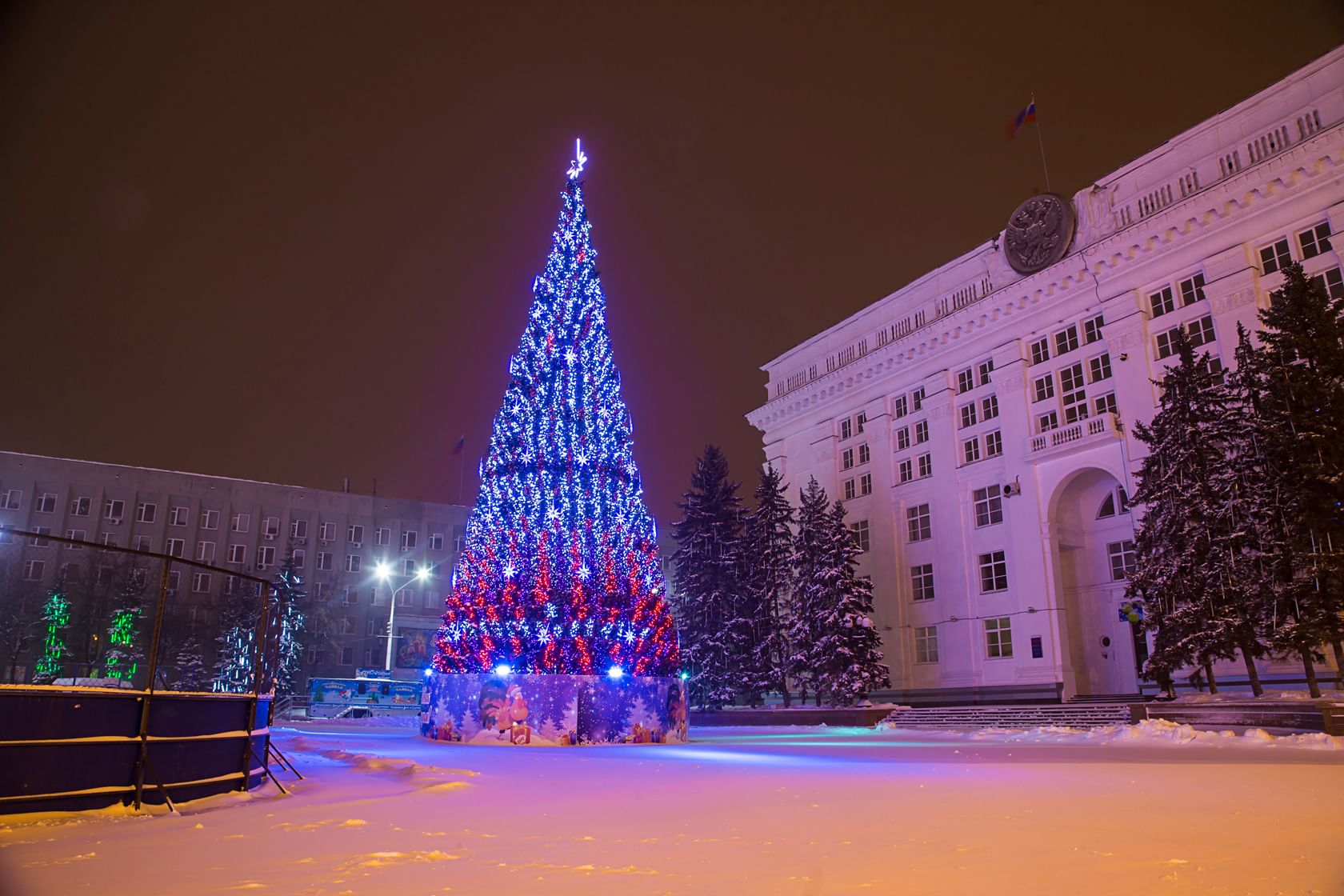 Кемерово елка на площади советов