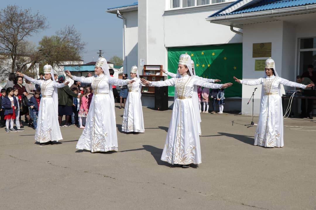 Аул хакуринохабль. Аул Шовгенов Адыгея. Хакуринохабль Адыгея. Шовгеновский район Хакуринохабль. Шовгеновский район достопримечательности.