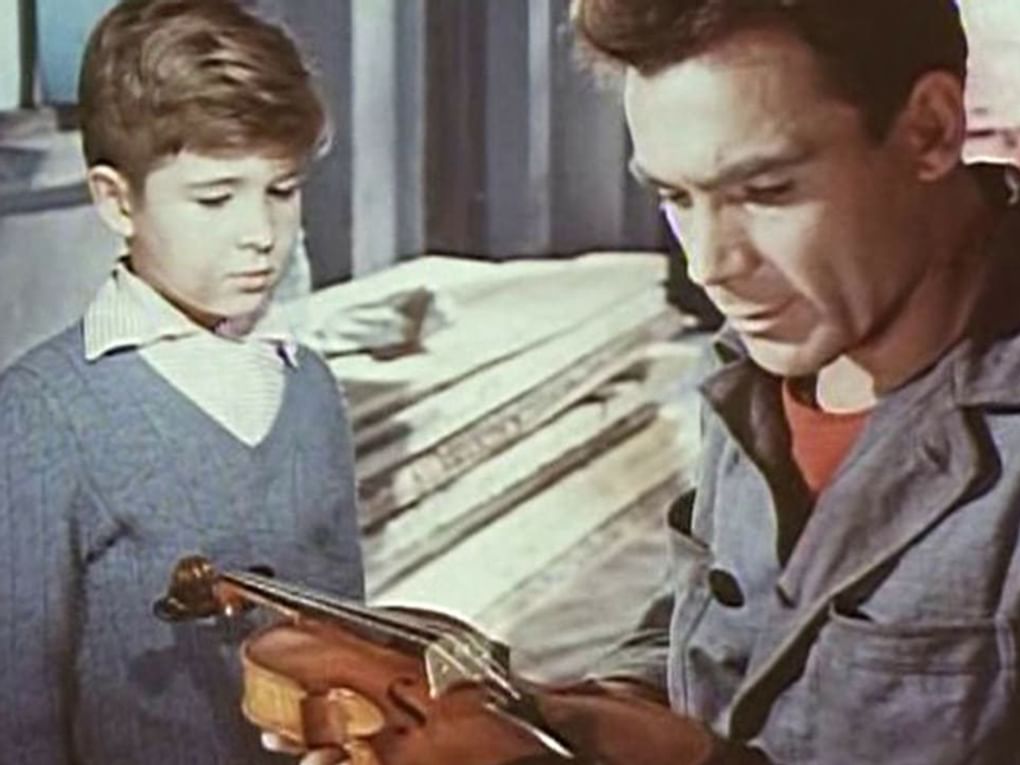 Кадр из художественного фильма Андрея Тарковского «Каток и скрипка» (1960)
