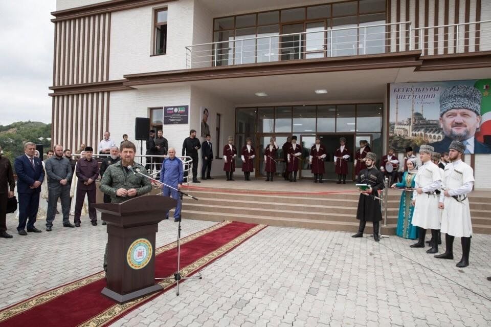 дом культуры ножай юрт. новая школа в ножай юрте. погода в ножай юрте. гимназия ножай-юрт. гимназия номер восемь чеченская республика ножай-юртовского района.