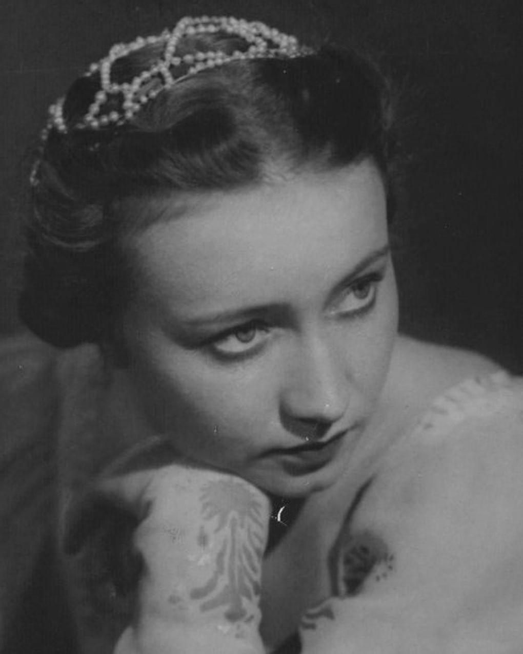Галина Уланова в роли Джульетты в балете Сергея Прокофьева «Ромео и Джульетта». Государственный академический театр оперы и балета имени С.М. Кирова, Ленинград, 1940–1942 годы. Фотография: Государственный центральный театральный музей имени А.А. Бахрушина, Москва