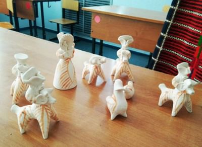 Лепка и роспись глиняной игрушки — «Барашек»