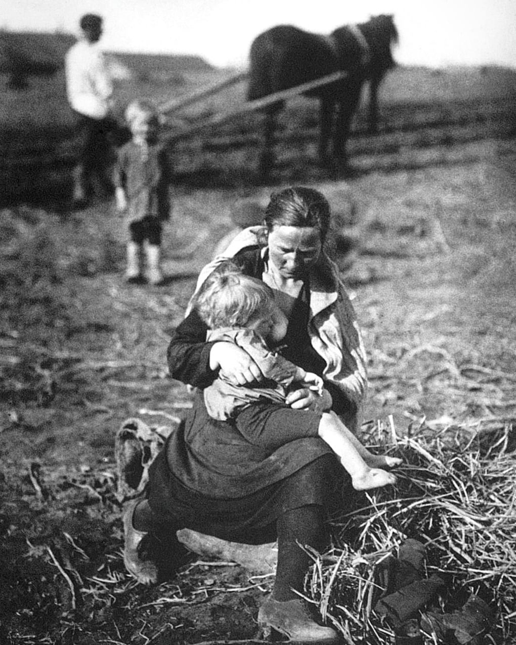 На пашне. Село Коломенское, Московская губерния, 1927 год. Фотография: Аркадий Шайхет / Мультимедиа Арт Музей, Москва